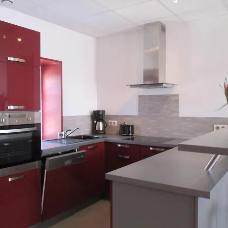 Maison De Ferme Renovee Avec Spa, Salle De Jeux Et Activites Pour Enfants - Fr-1-489-28