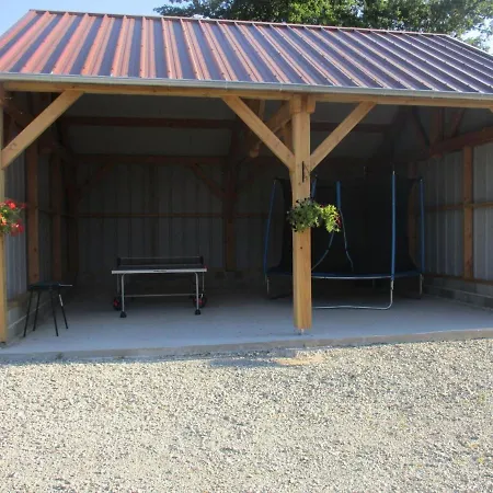 Maison De Ferme Renovee Avec Spa, Salle De Jeux Et Activites Pour Enfants - Fr-1-489-28 Holiday home