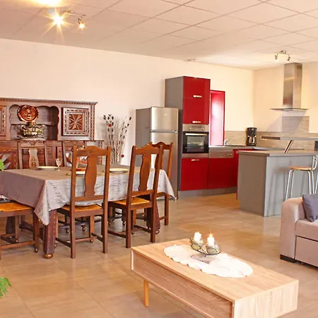 Maison De Ferme Renovee Avec Spa, Salle De Jeux Et Activites Pour Enfants - Fr-1-489-28 Holiday home